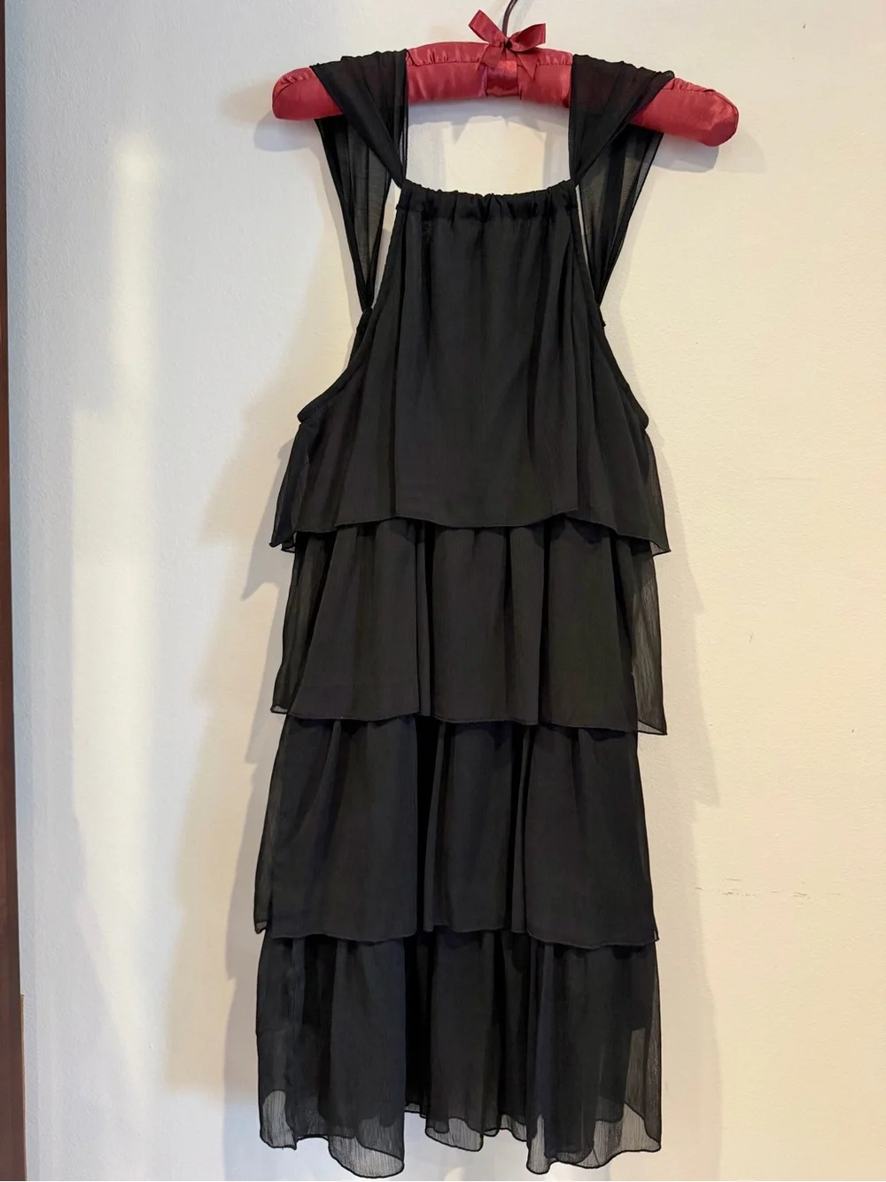 Black Tiered Chiffon Sleeveless Dress - Picture 5 of 7